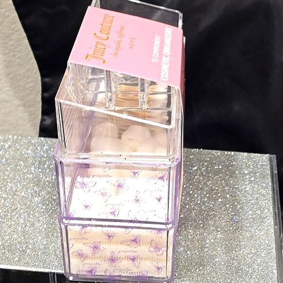 Juicy Couture Home Signature Logo Butterfly 15-Compartment Cosmetic Organizer - Picture 9 of 10
